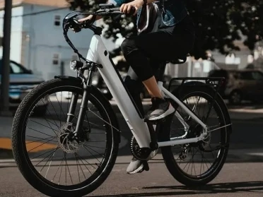 Milyen gyorsan megy egy 36 V-os EBike?
